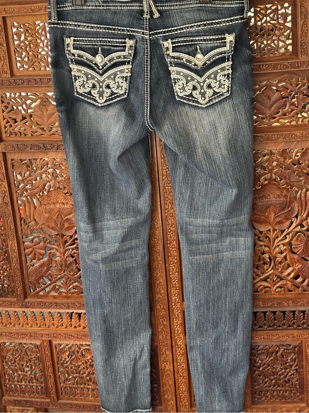 Antique Rivet Women's Washed Dark Blue Skinny Jeans